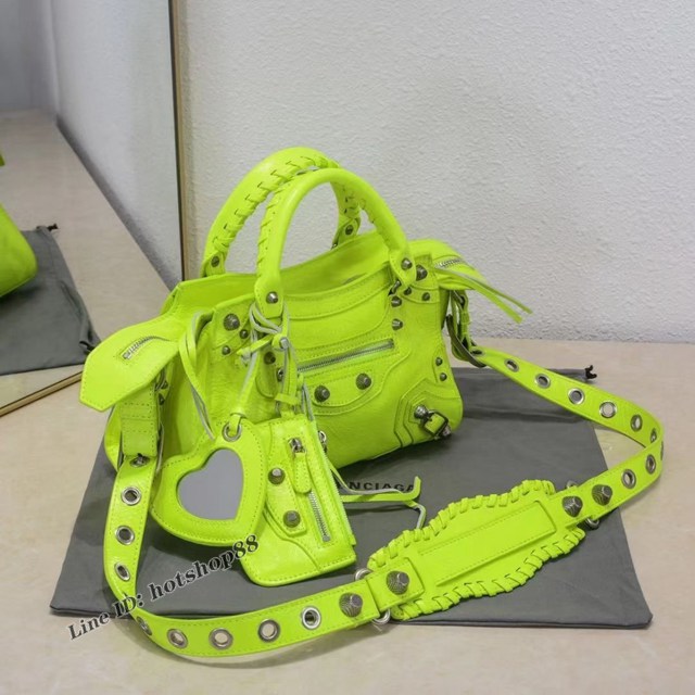 Balenciaga專櫃爆款巴黎世家經典NEO CAGOLE機車梯形xs加小號原廠進口爆裂羊皮沙漏包 fyj1061